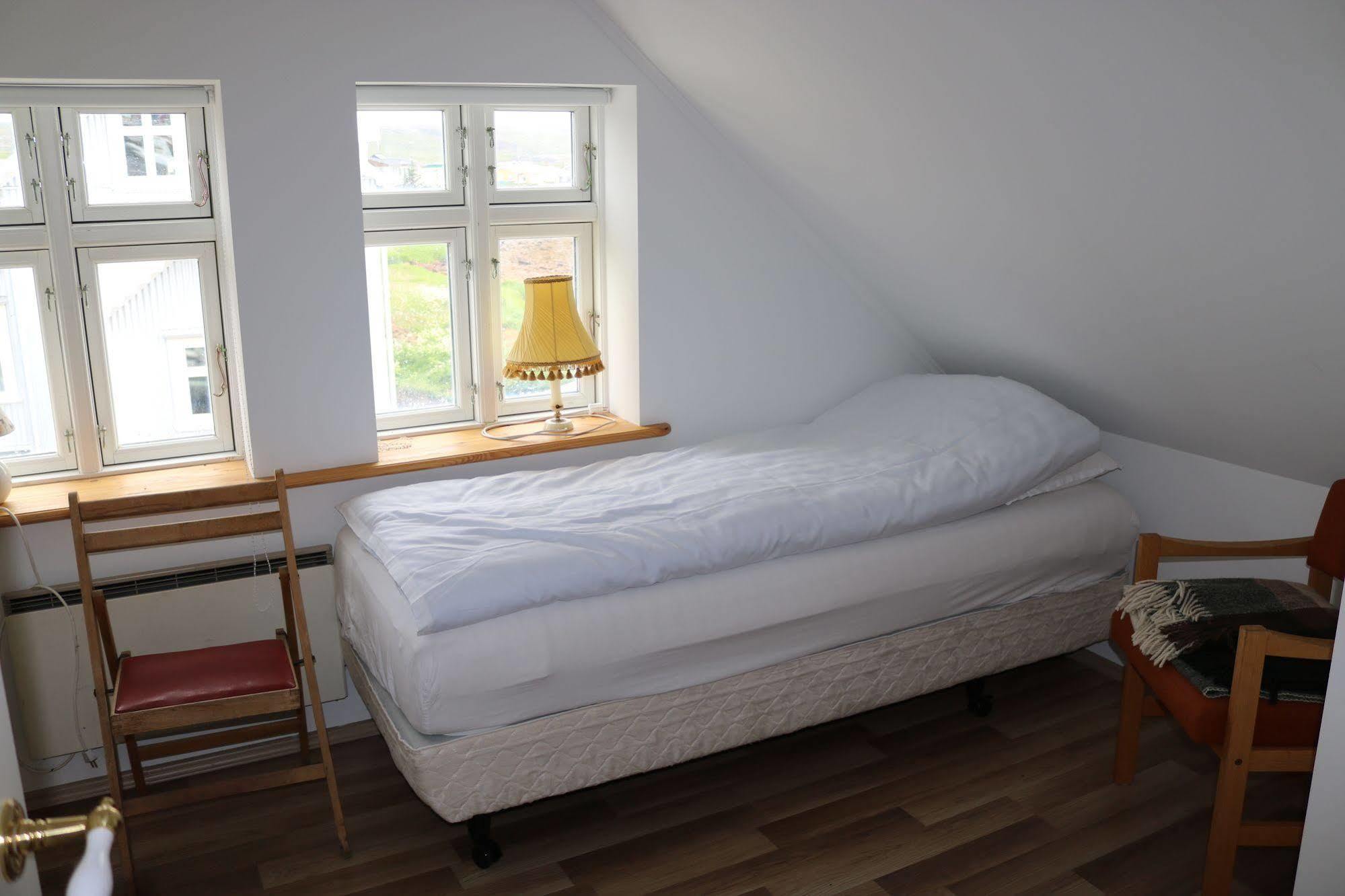 Guesthouse Lyngholt Þórshöfn Extérieur photo