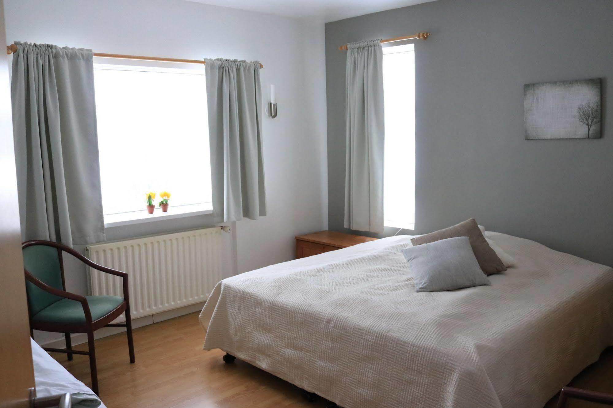 Guesthouse Lyngholt Þórshöfn Extérieur photo